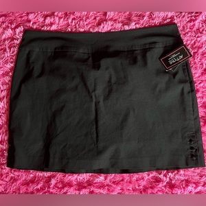Attyre New York Katherine Skort Black 20W Stretch‎ Performance